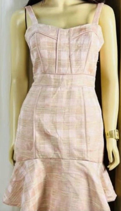 Evernew Forever New Pink Mini Dress (Category: Dresses) located in Rizal. Submitted by yomanta (Listing ID 1428194467, Image 3). Description: Missy flippy hem dress used.