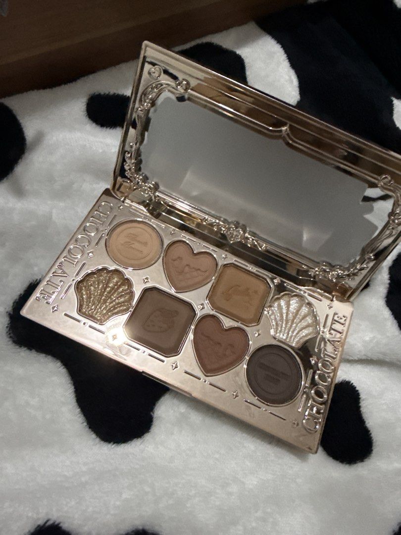 Flower Knows Chocolate Series Eyeshadow Palette (Category: Makeup) located in Baguio. Submitted by caieane (Listing ID 1428202239, Image 1). Description: Barely used. Still have the box. Shade: 01 The Nutcracker RFS: Rarely use choco shades.