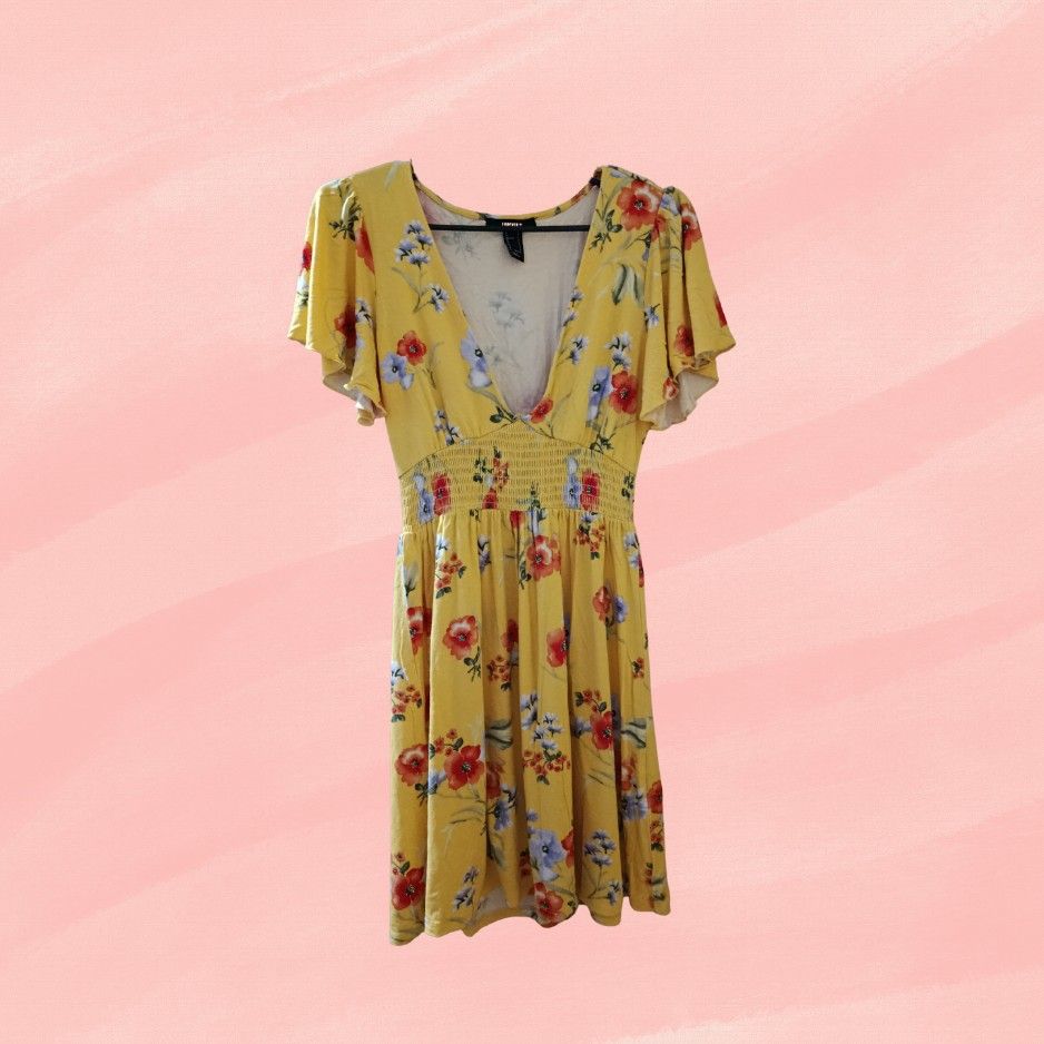 Forever 21 Floral Dress (Category: Dresses) located in Manila. Submitted by ninnnyeah (Listing ID 1428082830, Image 1). Description: Brand: Forever 21 Color: Yellow Size: S-M Mode of Payment: GCash Maya (Payment before delivery) Mode of Delivery: J&T Express.
