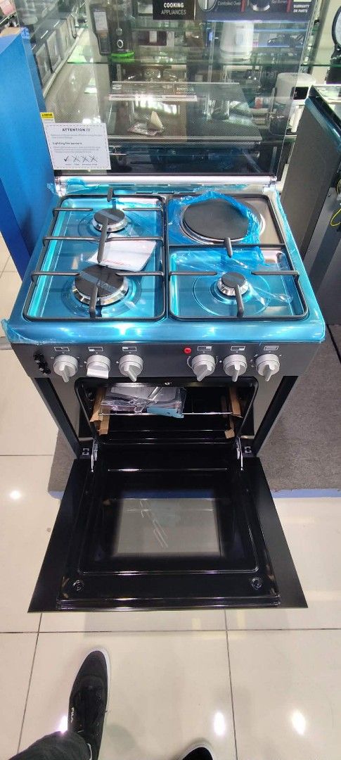 Fujidenzo Gas Range with Oven (Category: Ovens & Toasters) located in Makati City. Submitted by nicolelumagui488 (Listing ID 1428133845, Image 1). Description: PTPA 🔥Sale❗Sale❗FUJIDENZO Gas Range 📍90CM FGR9650VTRGMB 90Cm 5 gas burner Srp 31,998 Cash 26,990 📍FGR9641VCTRMB 90Cm 4 gas burner & 1 electric hot plate Srp 27,998 Cash 23,990 📍60Cm FGR6640VTRCMB 60CM 4 gas burner Srp 20,498 Cash 17,590 📍FGR6631VTRMB 60CM 3 gas 1 electric hot plate Sr