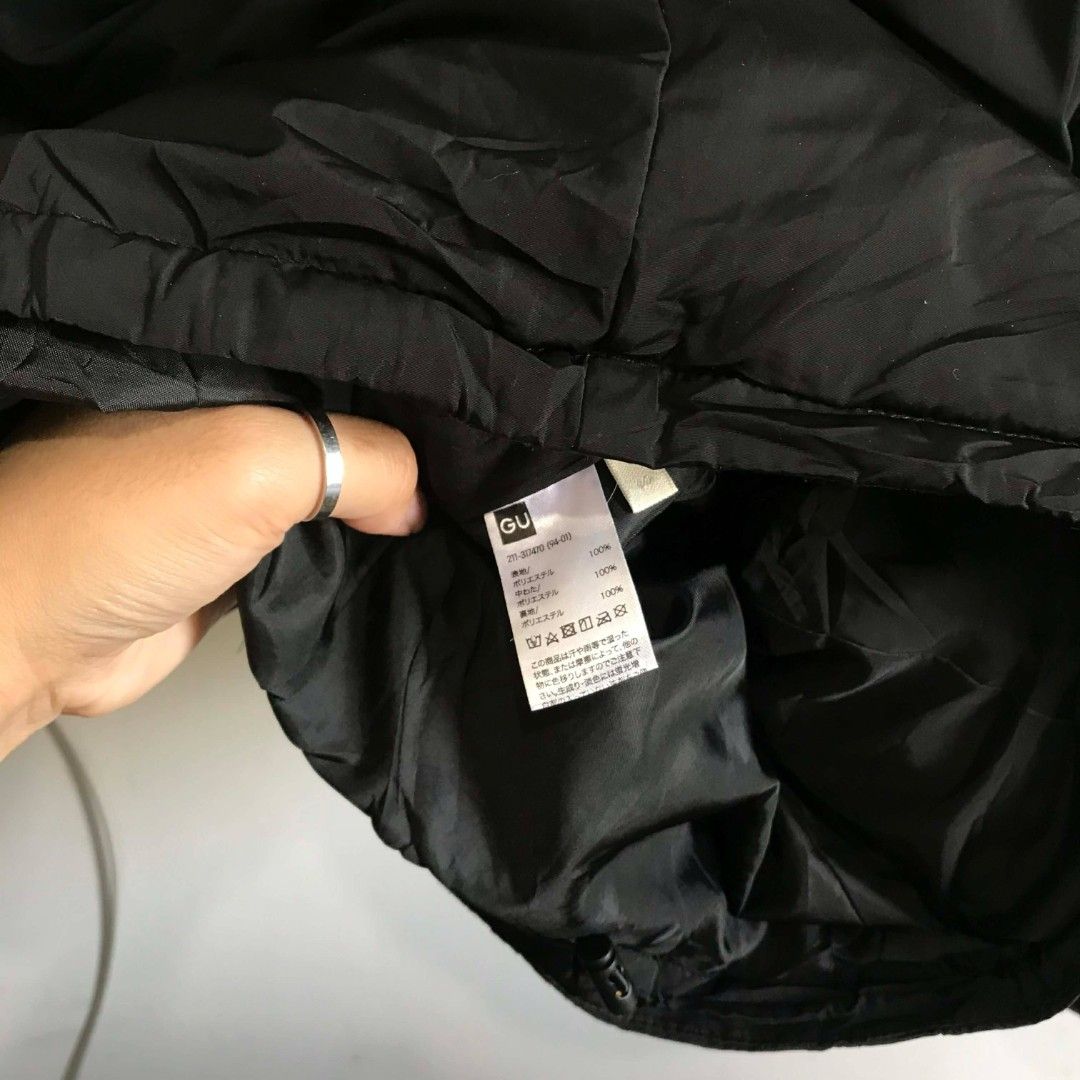 GU 2-way Heat Padded Blouson (Category: Coats, Jackets and Outerwear) located in Quezon City. Submitted by _eunoiaa (Listing ID 1428156186, Image 3). Description: GU 2-way Heat Padded Blouson Dimes: 20x23" Small on tag Excellent condition No issue Drawstring/detachable hood repriced from 899. no more haggling pls..