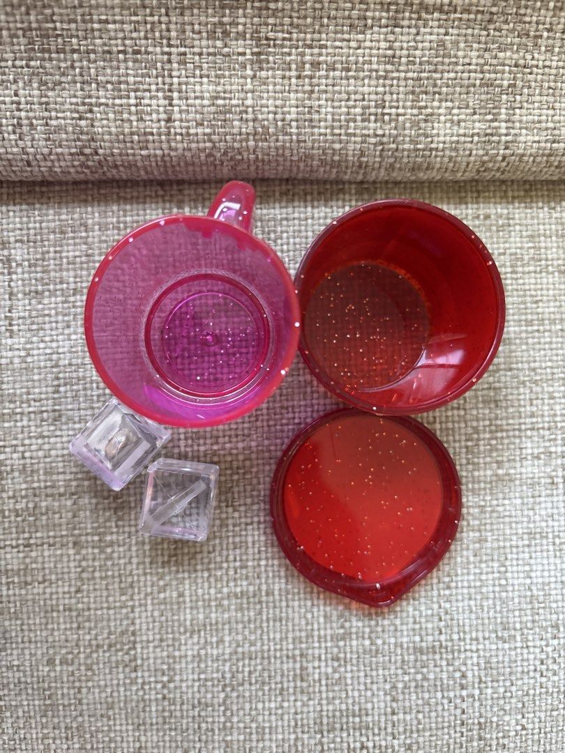 Bundle: Hello Kitty Strawberry Cup Set (Category: Coffee & Tea Tableware) located in Calamba. Submitted by cur8d (Listing ID 1428139366, Image 2). Description: ice cream, cup, 2 ice cubes .
