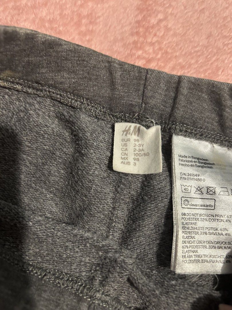 H&M Bunny Leggings 2-3Y (Category: Babies & Kids Fashion) located in Quezon City. Submitted by goodfinds2021 (Listing ID 1428245751, Image 2). Description: .