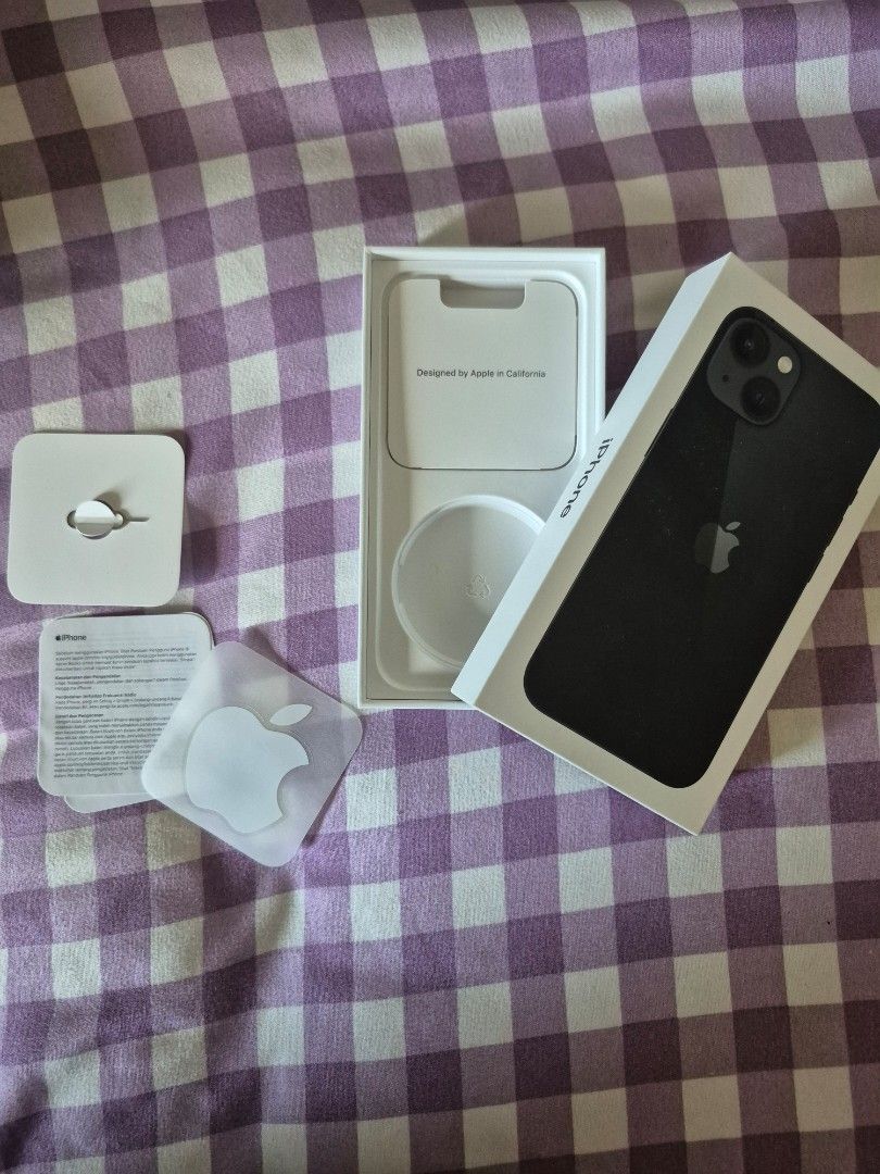 iPhone 13 - 512GB (Category: iPhone 13 Series) located in Mandaluyong City. Submitted by mandybsa (Listing ID 1428105503, Image 3). Description: - iPhone 13 with 512GB storage. - Midnight color. - No major flaws or scratches - Can add free case depending on buyer - With box but no charger - Open line.
