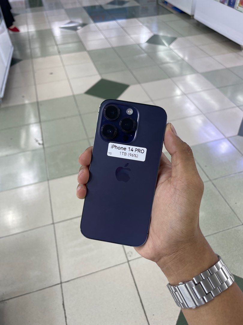 iPhone 14 Pro Max 1TB 96% bh ntc openline no issue (Category: iPhone 14 Series) located in Manila. Submitted by benshop. (Listing ID 1428220286, Image 1). Description: ON HAND | TRADE/SWAP BenShop Price : 40,000 php ▫️On hand: iPhone 14 Pro ▫️1tb ▫️Openline/Factory unlocked ▫️Deep purple ▫️96% Batt health ▫️Ntc Local Variant ▫️All Features Working INCLUSIONS & FREEBIES: *CHARGER SET *CLEAR CASE *TEMPERED GLASS MODE OF TRANSACTION: ▫️ STORE PICK U