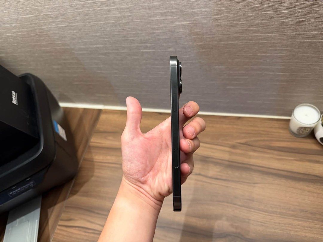 iPhone 16 Pro Max 256gb — Black (Category: iPhone 16 Series) located in Manila. Submitted by takemystuffbuymystuff (Listing ID 1428165445, Image 3). Description: 95% battery health 403 cycle count Open Line 1 physical SIM and 1 eSIM Comes with replacement box, unused USB-C cable, and SIM card removal tool.