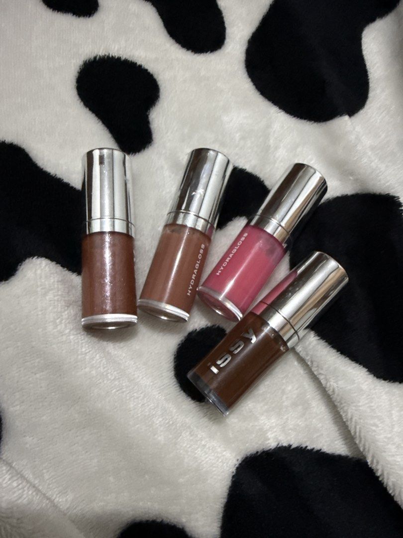 Issy Hydragloss Lip Gloss Set (Category: Makeup) located in Baguio. Submitted by caieane (Listing ID 1428195731, Image 1). Description: Sold as set! Used once to swatch lang. Still have the boxes Shades: Off Duty Loveboat Oh Wow Fudge RFS: I prefer the dior :)).