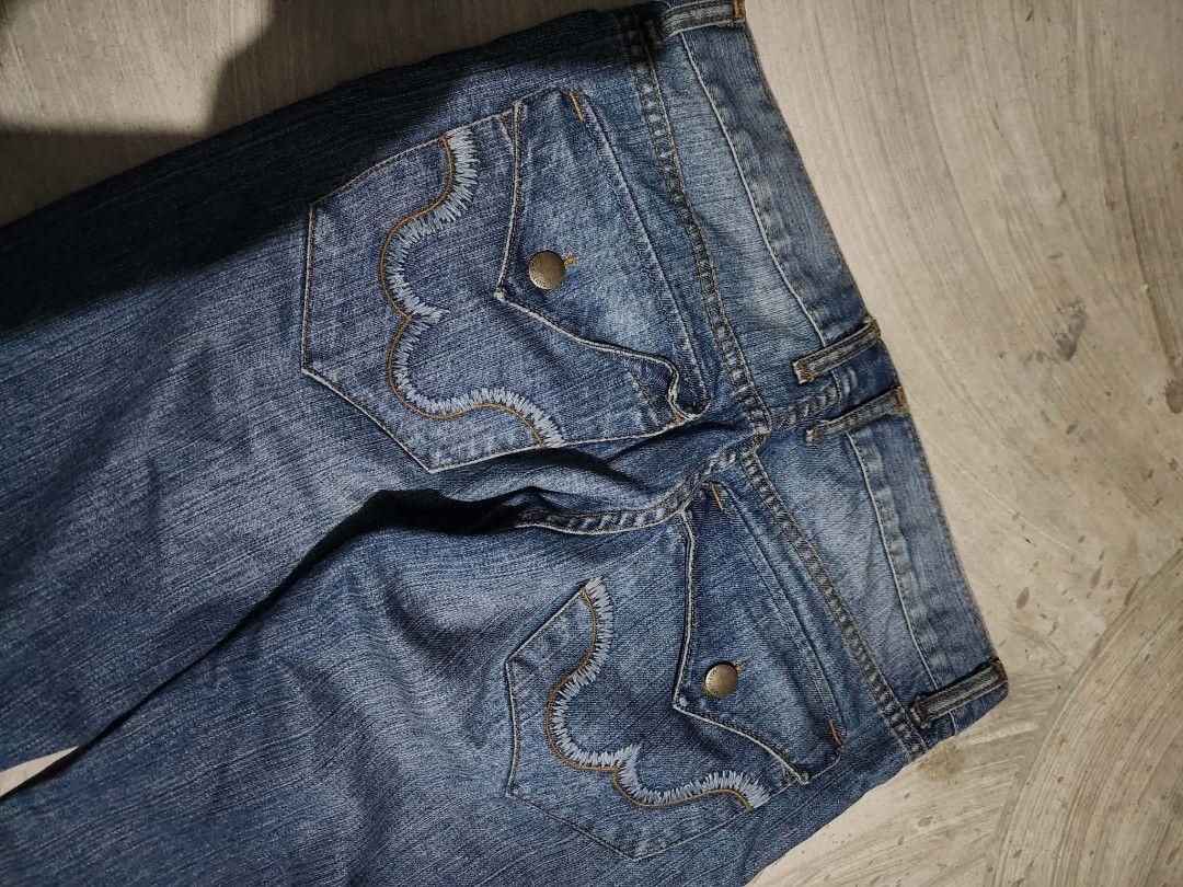 JNCO Los Angeles Slim Bootcut Jeans (Category: Jeans) located in Manila. Submitted by trumpisthedevil (Listing ID 1428165287, Image 3). Description: JNCO BOOTCUT DENIM.