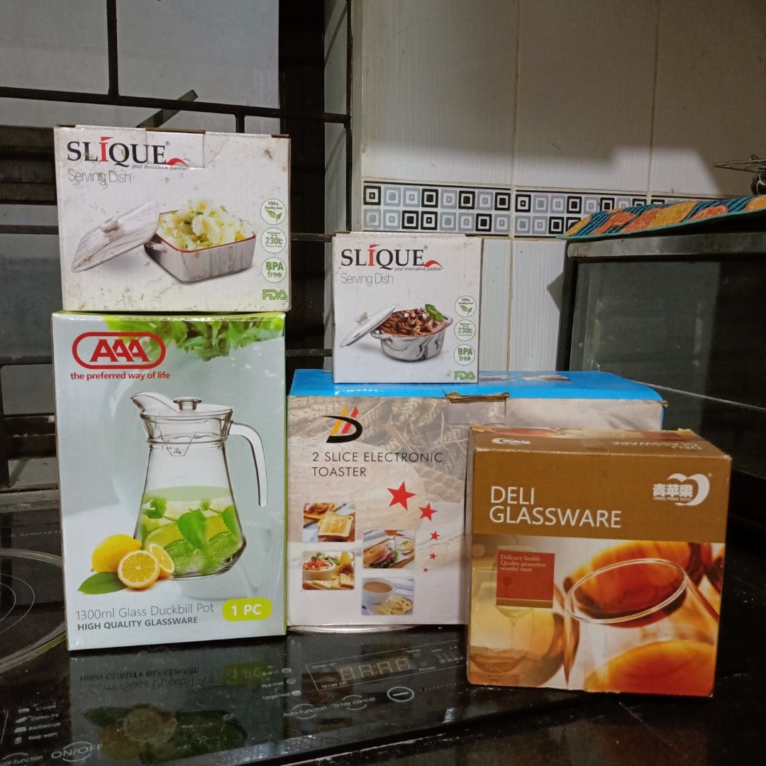 Kitchenware Set (Category: Other Kitchenware & Tableware) located in Makati City. Submitted by crstnemrise (Listing ID 1428184532, Image 1). Description: •For take all •Can be bought individually .