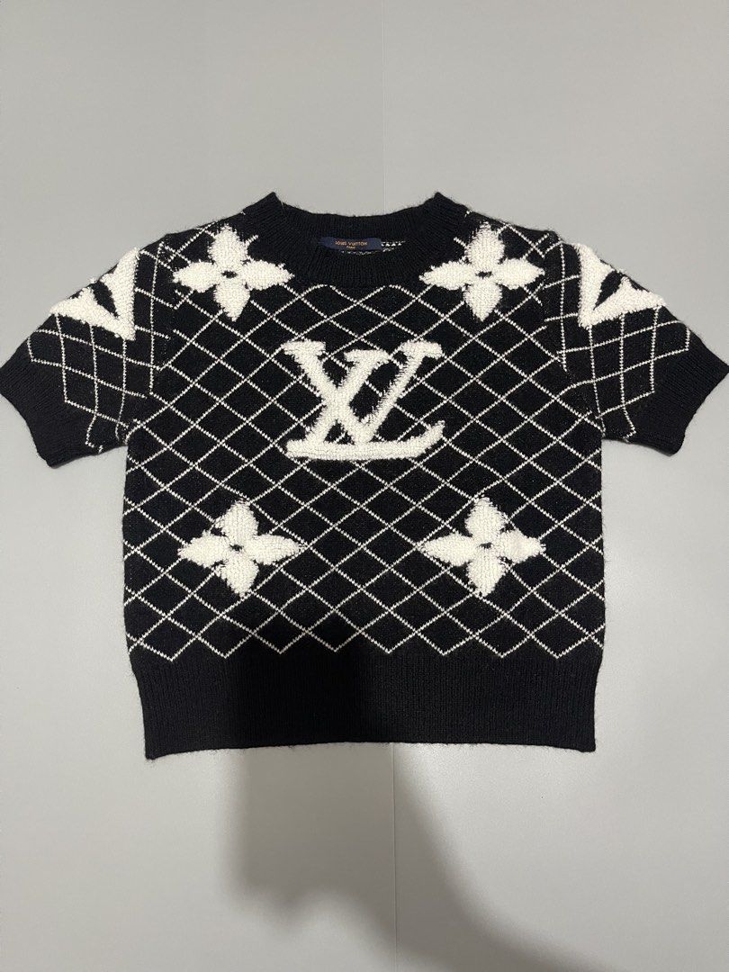 Louis Vuitton Argyle Short Sleeve Sweater (Category: Luxury Apparel) located in Calapan. Submitted by zyrielonti54697 (Listing ID 1428102770, Image 1). Description: Louis vuitton Size:large Dimes:18x20 Color rate:9.9/10 Issue:none.