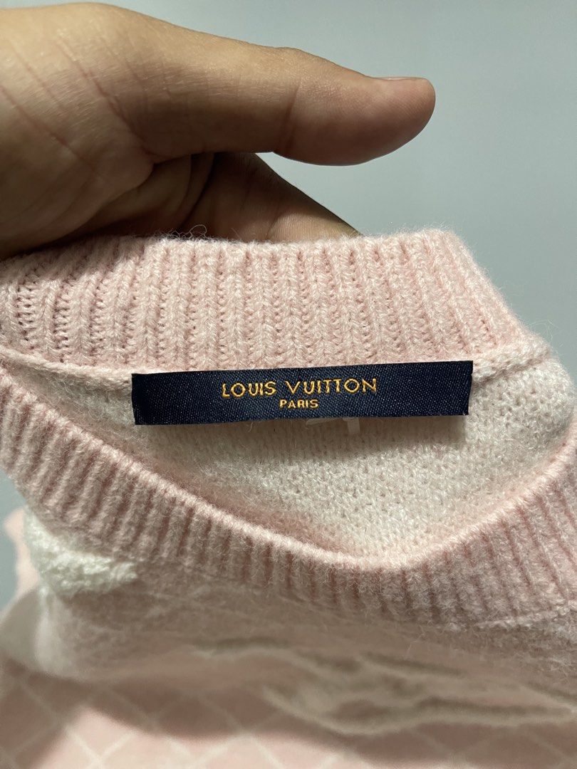 Louis Vuitton Pink Short Sleeve Sweater (Category: Luxury Apparel) located in Calapan. Submitted by zyrielonti54697 (Listing ID 1428101965, Image 2). Description: Louis vuitton Size large Dimes 18x20 Color rate 9.8/10 No issue.