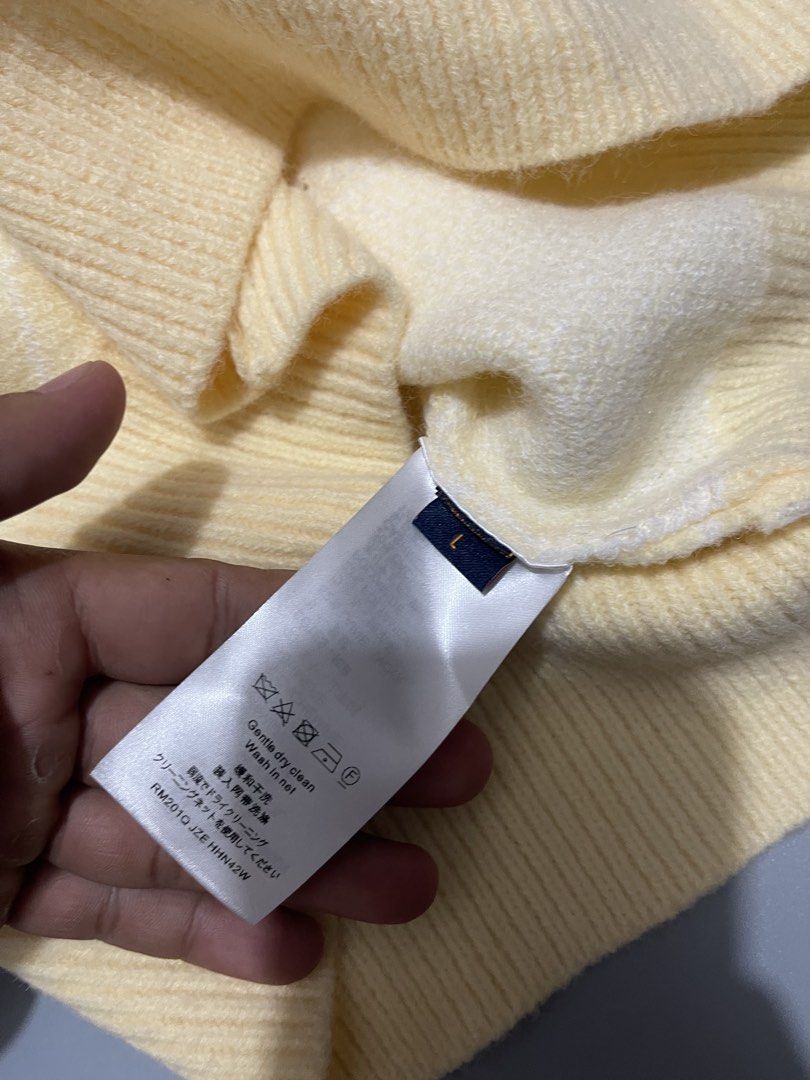 Louis Vuitton Short Sleeve Sweater (Category: Luxury Apparel) located in Calapan. Submitted by zyrielonti54697 (Listing ID 1428102155, Image 3). Description: Louis vuitton Size large Dimes 18x20 Excellent Color rate 9.9/10.