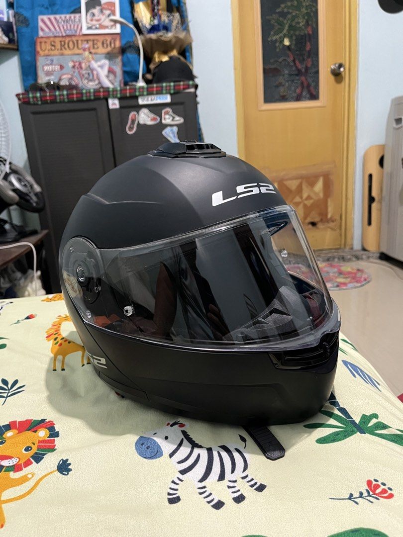 LS2 Strobe II Modular Helmet (Category: Helmets and other Riding Gears) located in San Pablo. Submitted by grandphoenix-eee1e0 (Listing ID 1428233184, Image 2). Description: Used 2 to 3 times, no box only dust bag good as new. pm sa interested may bawas pa. Reason of selling: maliit ang size.