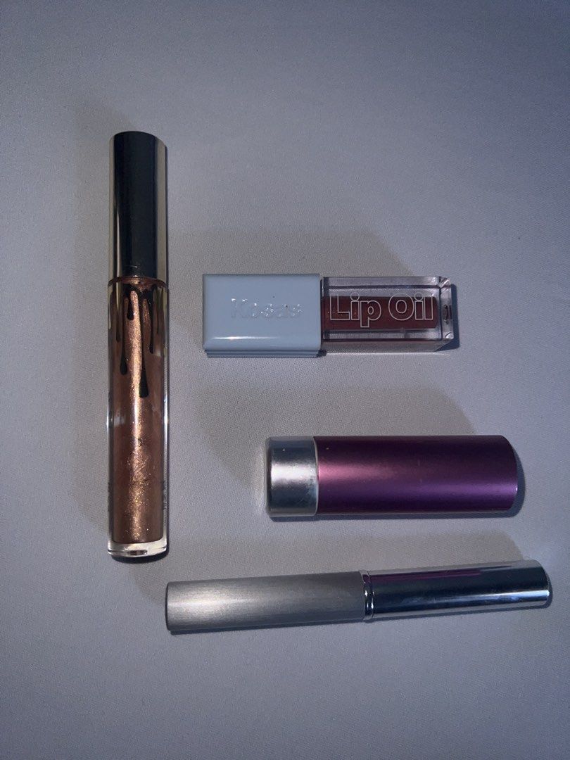 Makeup from USA (Category: Makeup) located in Manila. Submitted by bellywelly13 (Listing ID 1428126989, Image 1). Description: Kosas Lip Oil in Dip - 250 Kylie Jenner Limited Edition 24k Lipgloss (with 24k Gold) - 500 Clinique Black Honey - 1000 .