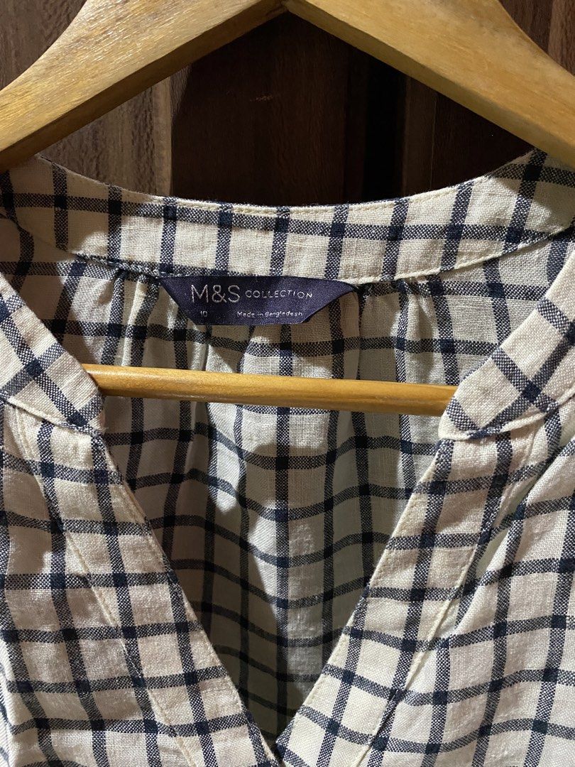 Mark & Spencer Blouse Kotak-Kotak (Kategori: Baju Luaran) berada di Jakarta Pusat. Dikirim oleh loopwear__ (ID iklan 1428244539, Gambar 2). Deskripsi: .