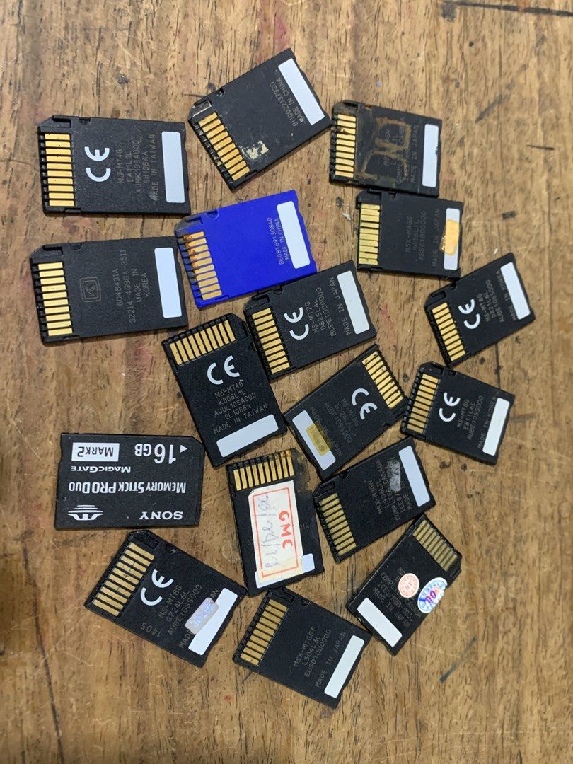 Memory Stick (Category: Memory & SD Cards) located in Manila. Submitted by miah_collectiblesurplus (Listing ID 1428155155, Image 2). Description: 1,290 pesos Location Valenzuela 17pcs Baka magamit nyo untested as is .