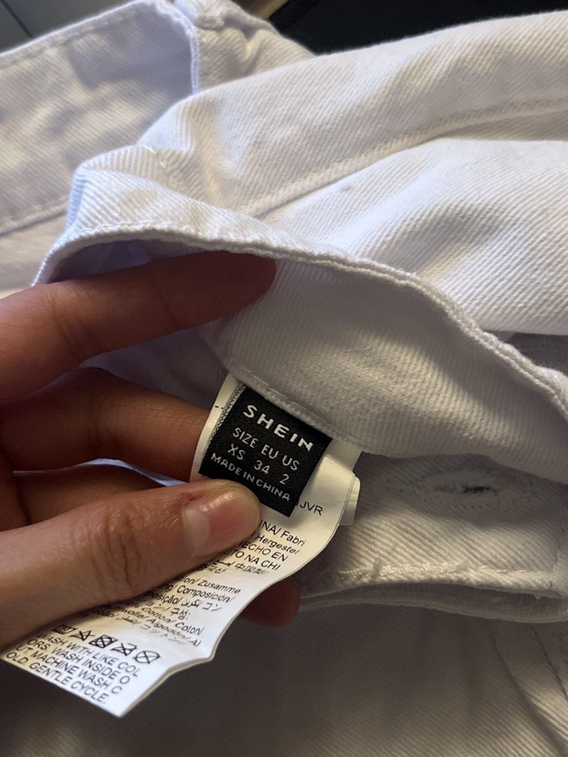 MID-LOW WAIST WHITE DENIM SKORT (Category: Shorts) located in Cebu City. Submitted by dollydeclutter (Listing ID 1428250243, Image 3). Description: NEVER USED RFS: does not fit me.