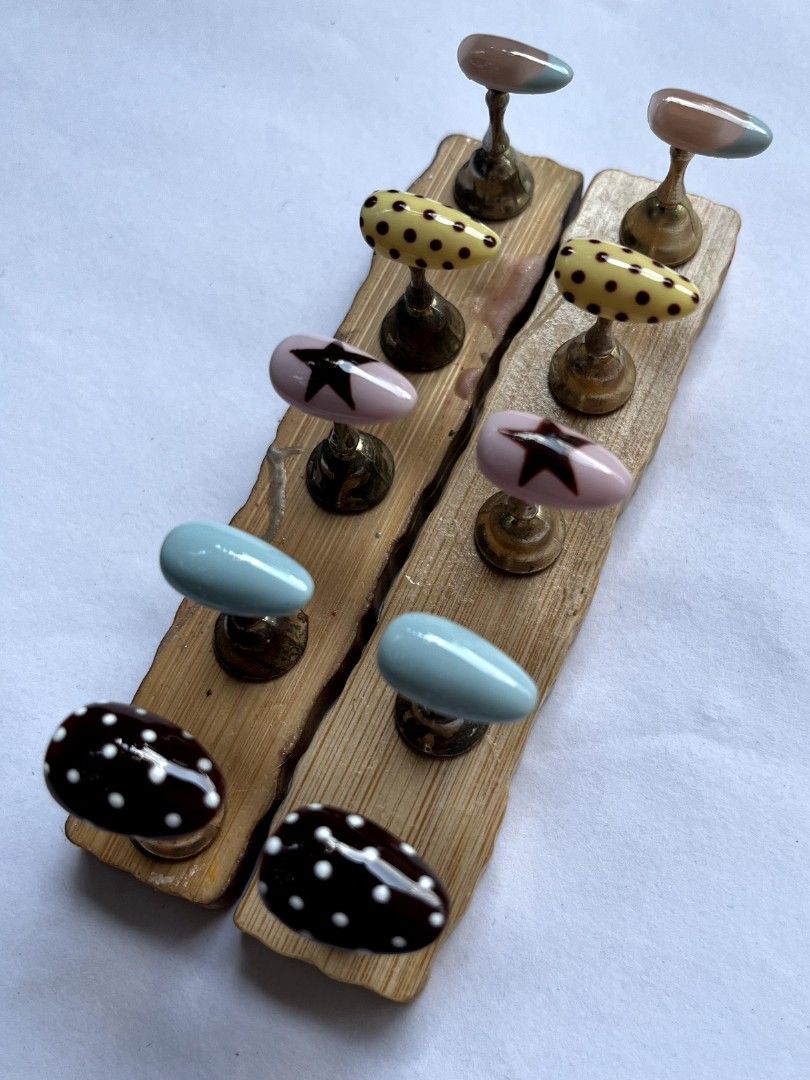 Nail Art Press-On Set (Category: Hands & Nails) located in Quezon City. Submitted by nailsoireeph (Listing ID 1428122143, Image 3). Description: Handmade • Customized • Press-On Nails 📍 Banawe, Quezon City 💰 Price starts at 250 php Send your inspo for custom designs 💌 ✨ Each set includes: • 10 handmade press-on nails • Jelly adhesive sticker • Mini nail file • Cuticle stick • Alcohol prep pad Limited slots per week! DM us to order 📩.