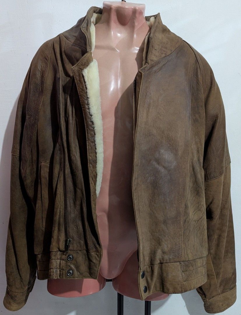 New Territories Winter Jacket - M (Brown) (Category: Coats, Jackets and Outerwear) located in General Trias. Submitted by mervcorner (Listing ID 1428198737, Image 3). Description: Leather Winter Jacket (Brown) Brand: New Territories Size: 40 (Medium) Dimension Chest Width: 23 inches Length: 24.5 inches Shoulder Width: 20 inches Sleeves Length: 24.5 inches Made in Korea Genuine Leather Diagonal Full-down Zipper Snap Close Button Standard Notch Lap