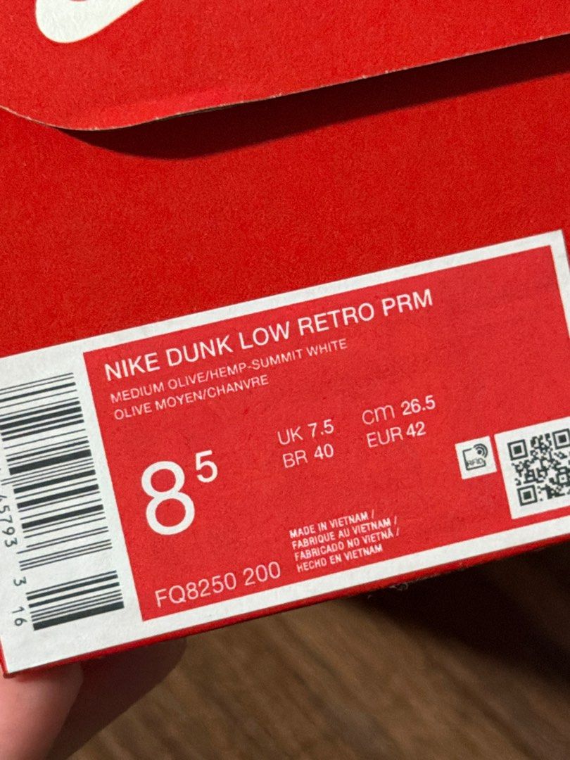 Nike Dunk Low Retro Prm (Category: Sneakers) located in Las Pinas. Submitted by haynakolauren (Listing ID 1428100930, Image 2). Description: Brand new - never worn Nike Dunk Low Retro Prm Medium Olive/Hemp Summit-White UK 7.5 US 8.5 26.5cm Loc: Las Pinas Meet up or pick up Las Pinas Lalamove c/o buyer if other loc.