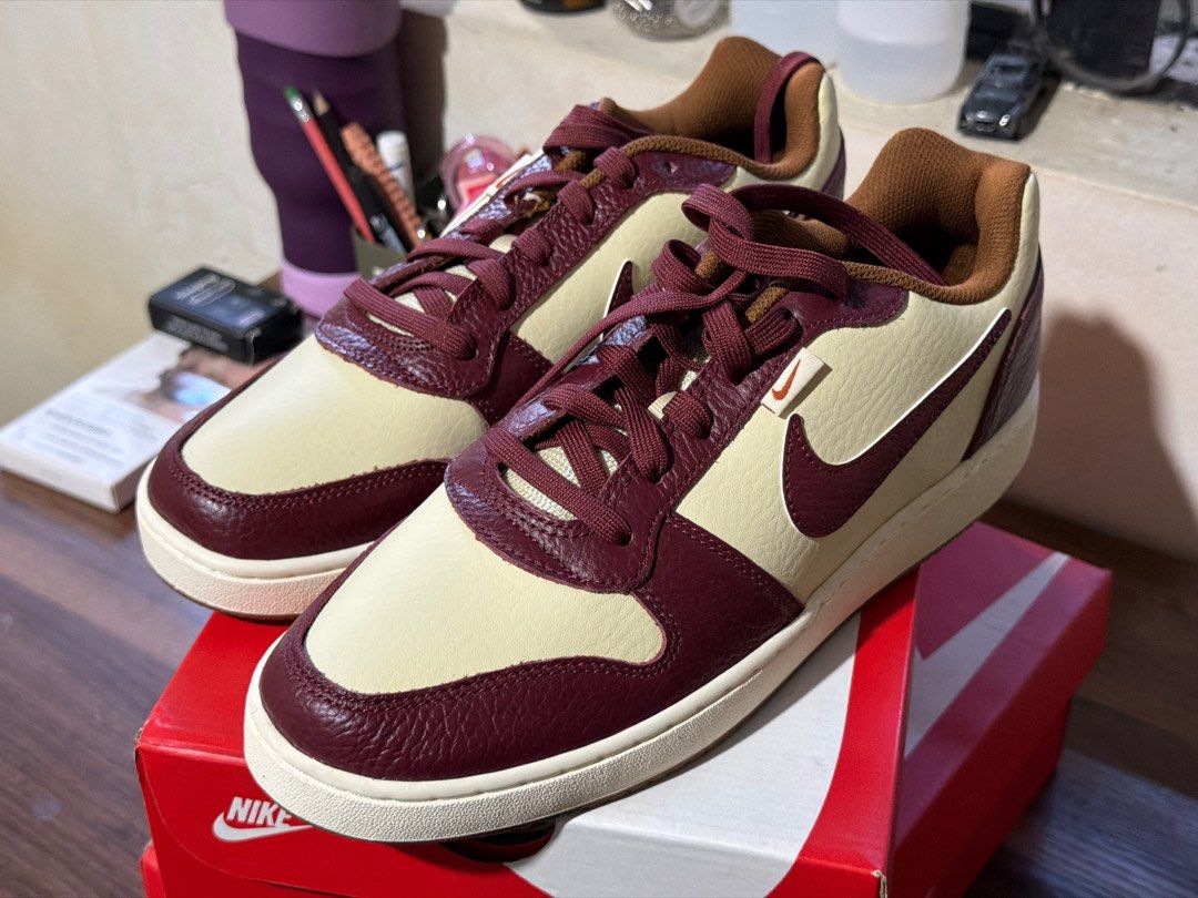 Nike Ebernon Low Prem (Category: Sneakers) located in Las Pinas. Submitted by haynakolauren (Listing ID 1428100826, Image 1). Description: Brand new - never worn Nike Ebernon Low Prem Lt Khaki/Dark Team Red-Sail UK 8 US 9 27cm Loc: Las Pinas Meet up or pick up Las Pinas Lalamove c/o buyer if other loc.