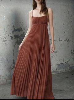 (Category: ) located in . Submitted by closetsale28 (Listing ID 1428106706, Image 1). Description: .