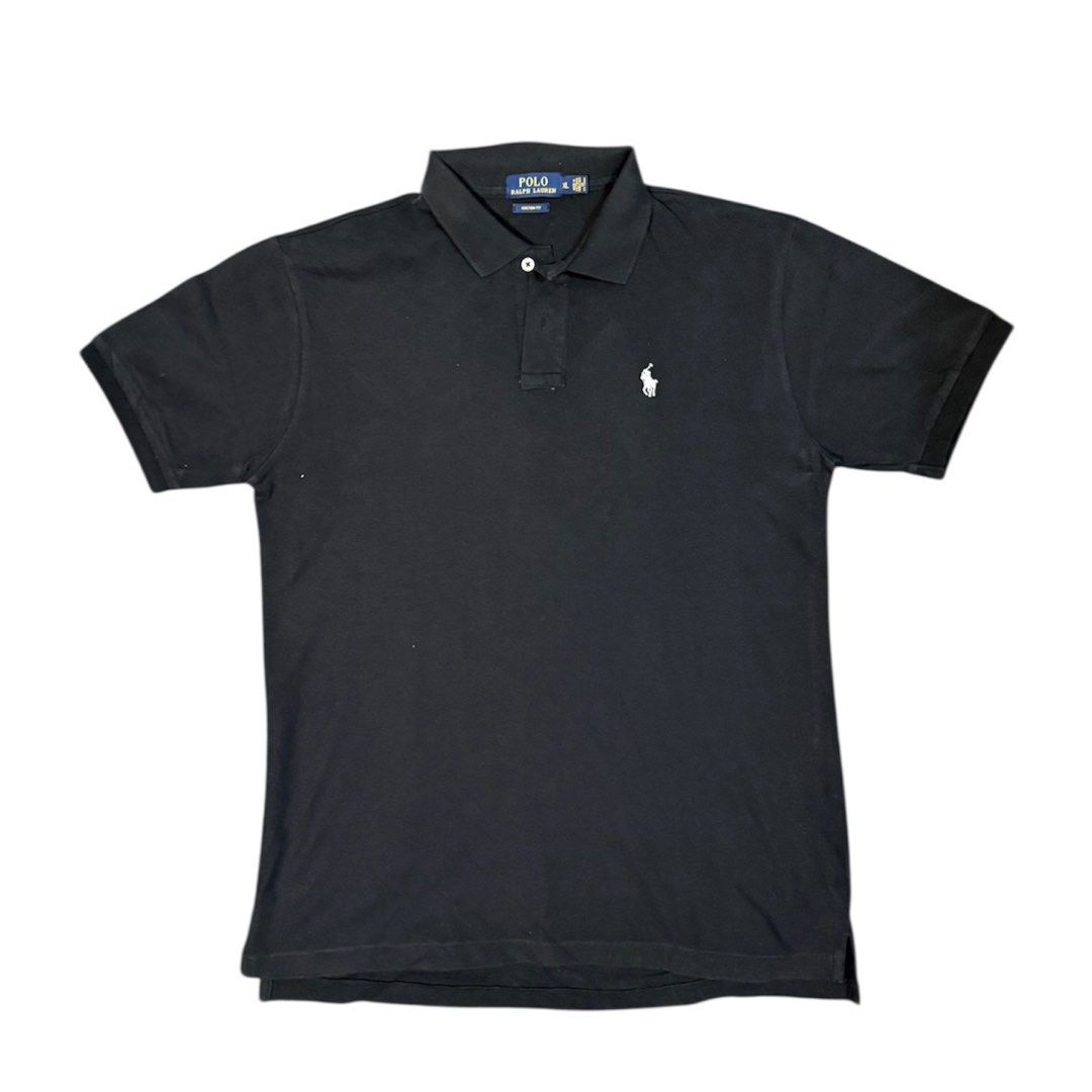 Polo Ralph Lauren black polo (Category: Tshirts & Polo Shirts ) located in Manila. Submitted by dja23 (Listing ID 1428206592, Image 1). Description: Width: 21.5 in Length: 28 in front, 29.5 in back Sleeve: 9 in Off/legit, signs of usage on collar.