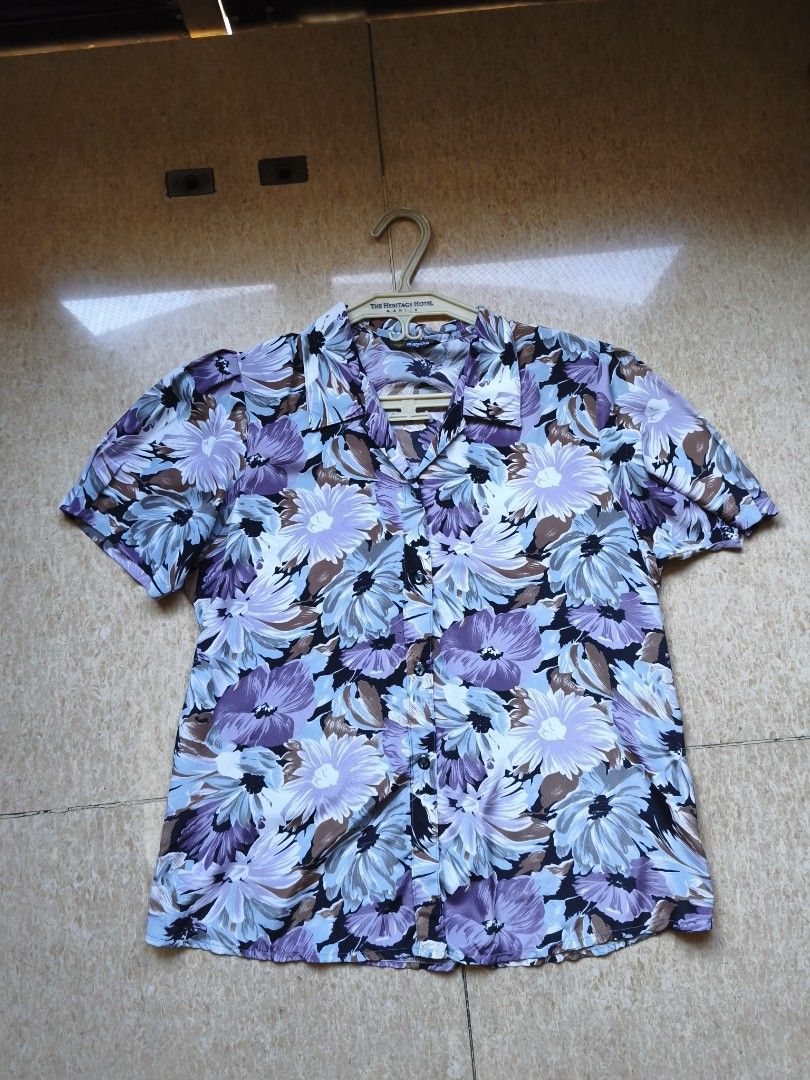 Purple Floral Blouse - Medium (Category: Blouses) located in Manila. Submitted by aaa_sy (Listing ID 1428152772, Image 1). Description: bought from ukay rfs: declutter no flaws.