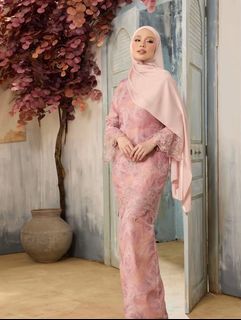 (Category: ) located in . Submitted by chantikstore (Listing ID 1428227241, Image 1). Description: .