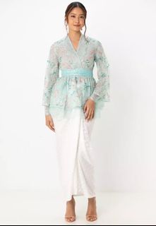 (Category: ) located in . Submitted by msshasha_wardrobe (Listing ID 1428238373, Image 1). Description: .