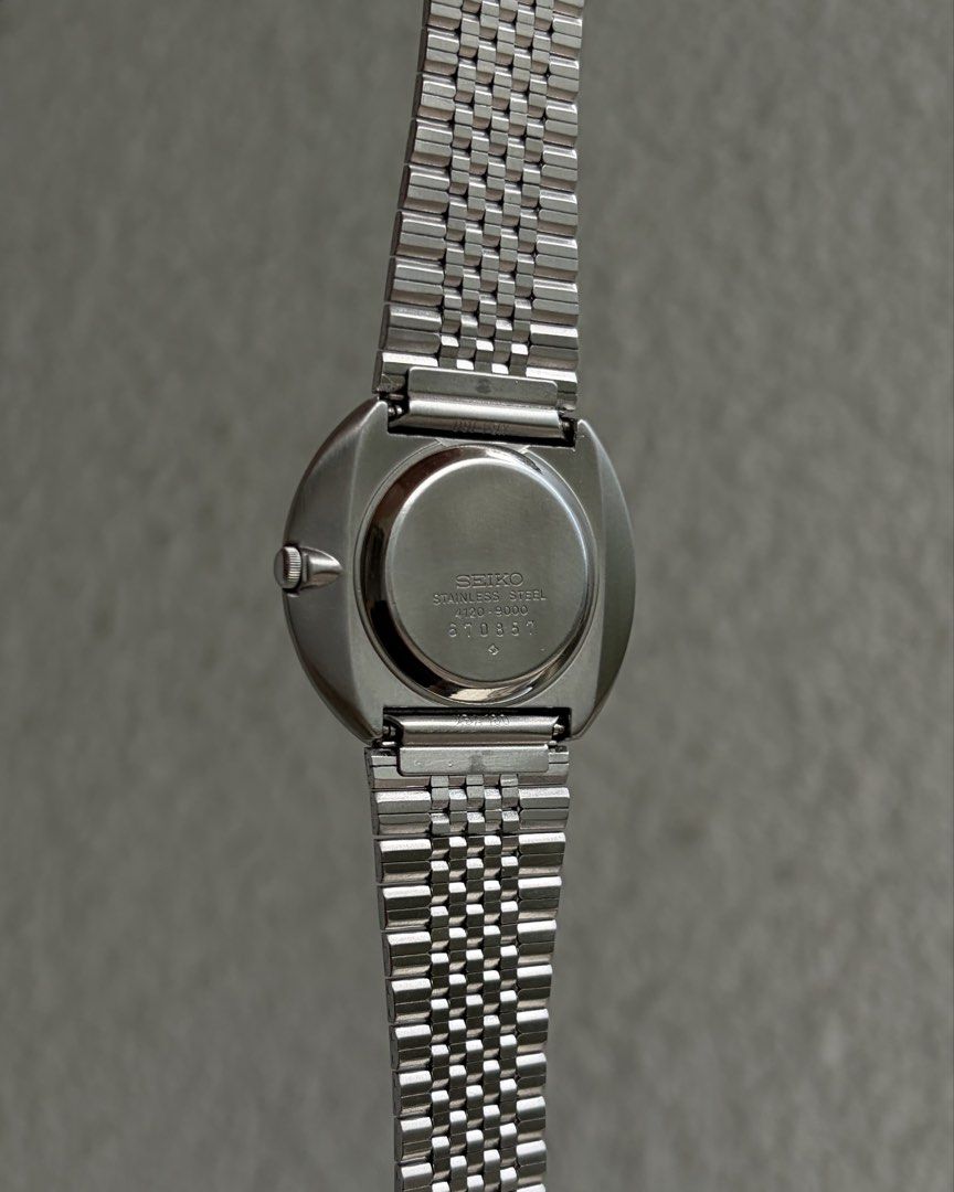 Seiko Emblem (Category: Men's Watches) located in Manila. Submitted by watchnetworkph (Listing ID 1428256230, Image 3). Description: Blue fume dial. Result of a beautifully formed patina. #Seiko Emblem BMBY: June 1976 Serial: 670857 Caliber: 4120 - Quartz Size: 35mm • All Original • Sliding lock | can fit any size P7,390 .