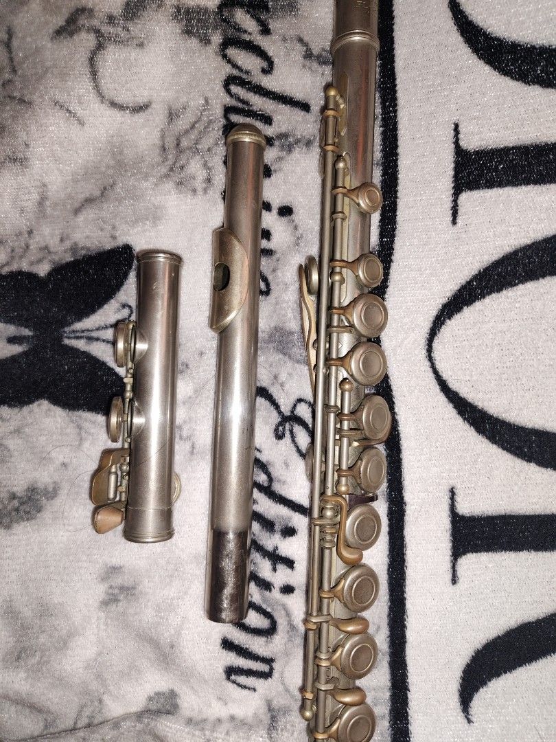 Silver Flute (Category: Musical Instruments) located in Bulacan. Submitted by babz30261 (Listing ID 1428147087, Image 2). Description: NIKKAN FL-23 FLUTE MANUFACTURED IN JAPAN WESTERN CONCERT FLUTE WHICH IS MELODIC WOODWIND INSTRUMENT CONSTRUCTED BY METAL TYPICAL OR MODERN CONCERT FLUTES IS DESIGNED PLAYING ORCHESTRAL MELODIC MUSIC PRODUCING BRIGHT SOUND. GOOD QUALITY CONDITION NO DAMAGES PLAYABLE CONDITION FR ONLY 45OO Thanks you so much Admin ♥