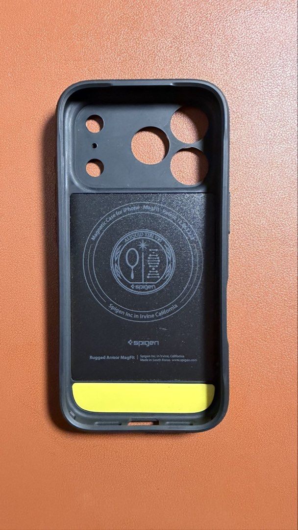 Spigen Rugged Armor MagFit iPhone 17 Pro Case (Category: Cases & Sleeves) located in Quezon City. Submitted by allthingsdapper (Listing ID 1428225881, Image 2). Description: Spigen Rugged Armor MagFit iPhone 17 Pro Case The Rugged Armor series is known for its “military-grade” protection and “Air Cushion” technology to absorb shocks from drops. Best-feeling cases out there imo Comes w og box ₱1700.