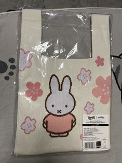 （分類：）位於 。 由 joannekws 提交（商品編號 1428195421，圖片 1）。簡介： 。