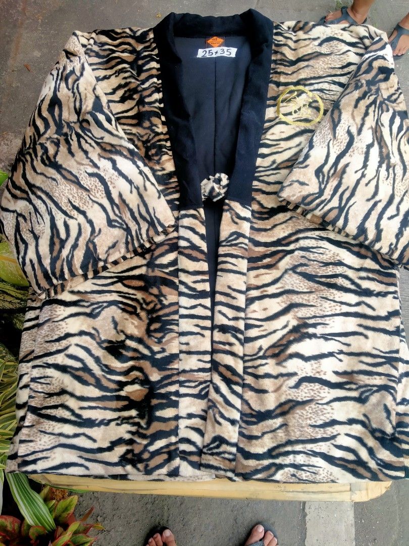 Tiger Print Jacket BATHROBE 800freeship (Category: Coats, Jackets and Outerwear) located in Naga. Submitted by princepao81458 (Listing ID 1428249053, Image 1). Description: BATHROBE 800 FREESHIP MABIGAT YAN UNLIVOUCH MAPAOPEPA (FB).