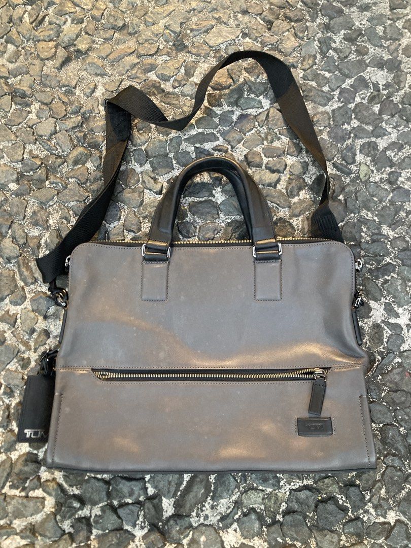 Tumi harrison Leather Briefcase (Category: Briefcases) located in Quezon City. Submitted by janisu0303 (Listing ID 1428248545, Image 1). Description: TUMI Harrison Leather 2-Way Business Handbag/Shoulder Bag Briefcase 63016GRY Replace Sling 7500 pesos 8/10 condition Size: Approximately W37.5 x D5.5 x H28.0 cm Handle length: Approximately 34.0 cm Shoulder strap : replacement Tumi Pacsafe Alpaka Arc’teryx Porter.