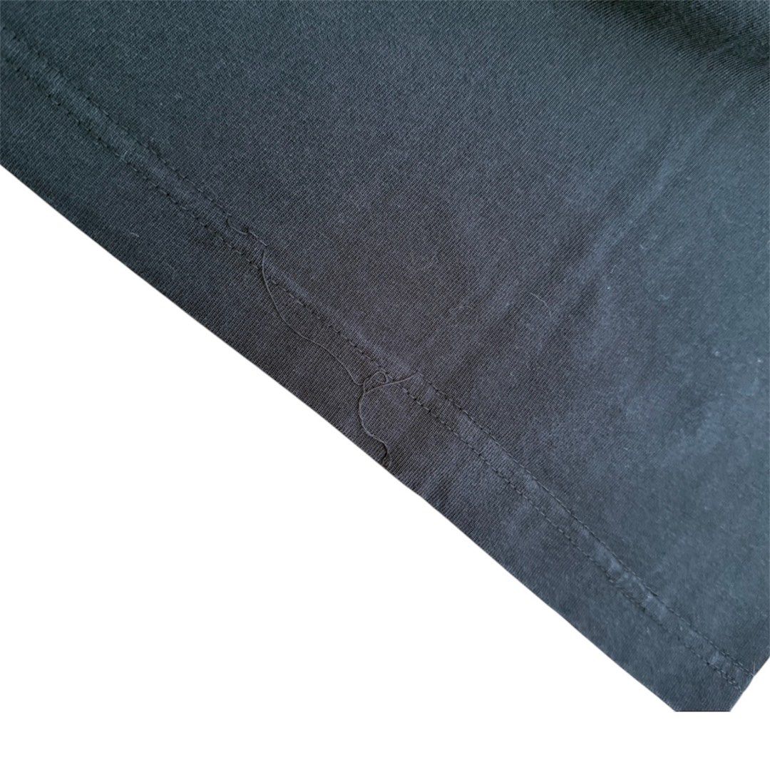 Uniqlo U black Crew Neck Tee (Category: Tshirts & Polo Shirts ) located in Manila. Submitted by dja23 (Listing ID 1428210200, Image 3). Description: Width: 23.5 in Length: 24.5 in Sleeve: 10 in Signs of usage, loose stitching, altered hem.
