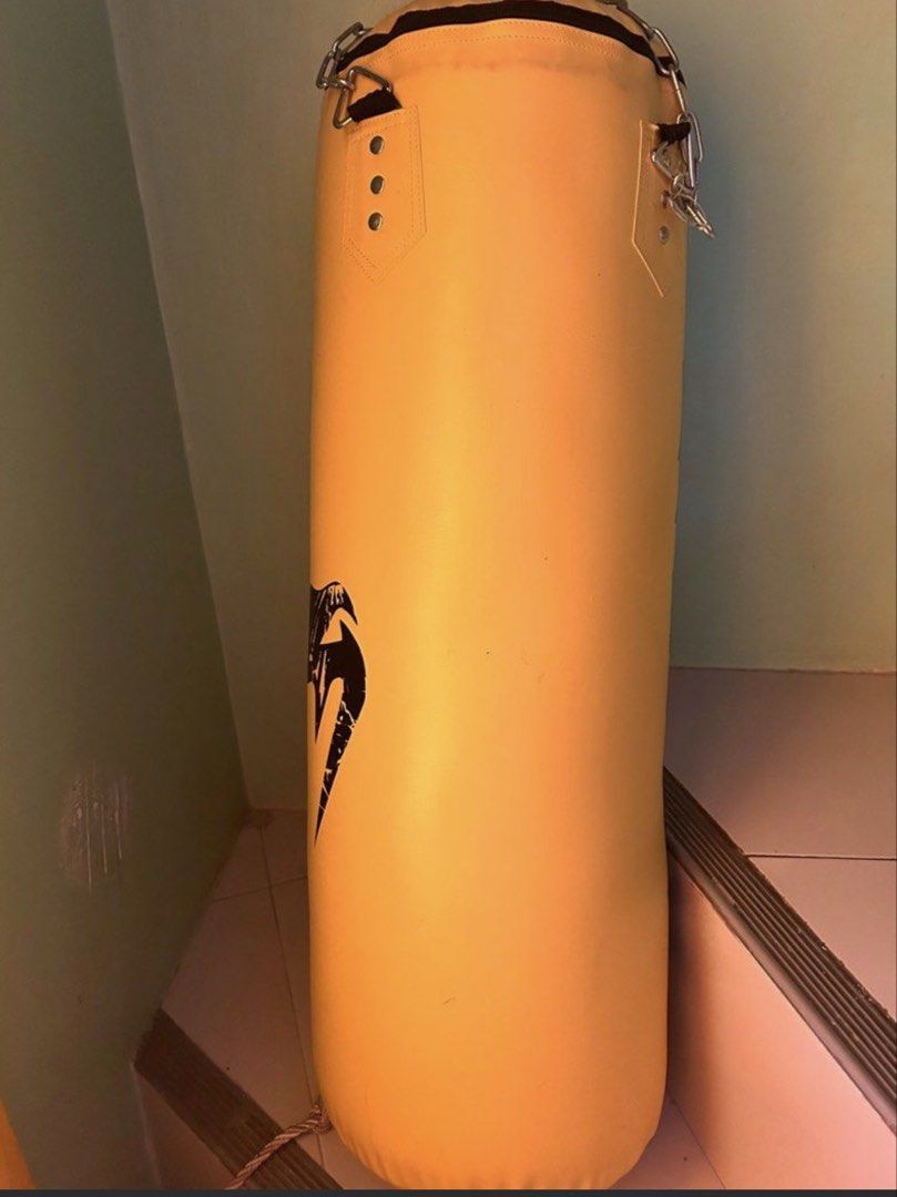 Venum Boxing Bag + Pretorian Boxing Gloves (Category: Combat Sports) located in Lapu Lapu. Submitted by luzu123 (Listing ID 1428108302, Image 1). Description: Like new, ayaw ko na gamitin masakit kamay ko.