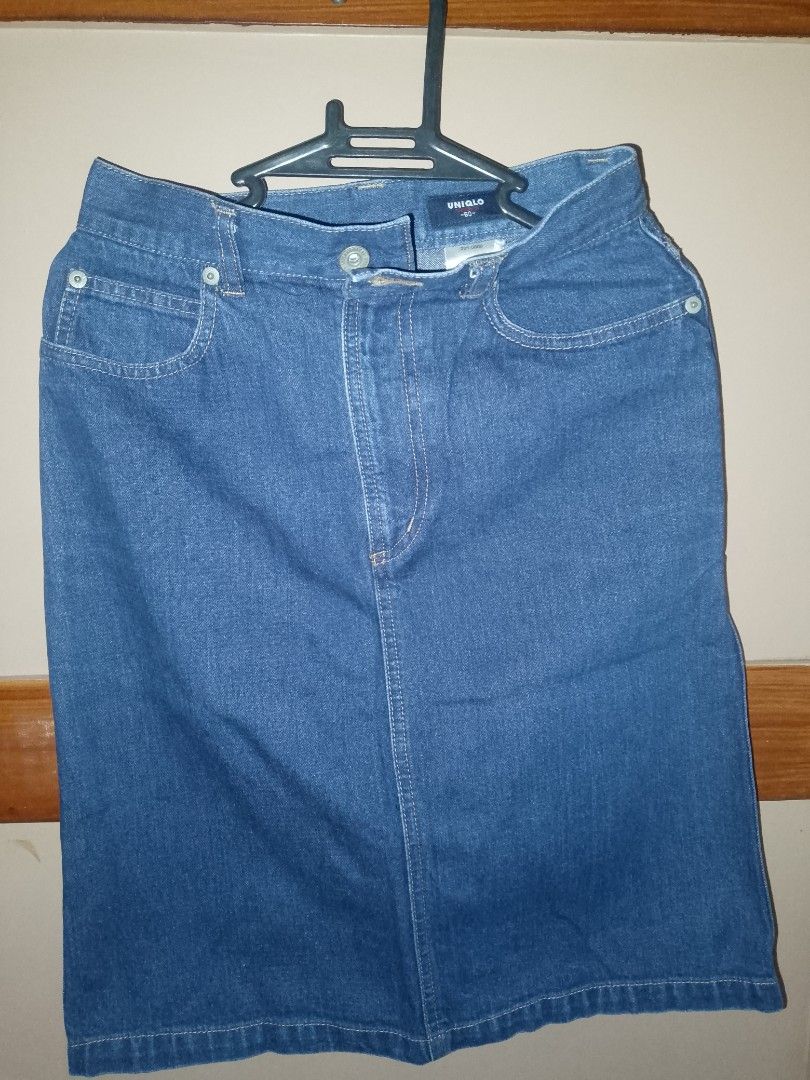 Vintage Denim Skirt (Category: Skirts) located in Taytay. Submitted by looids (Listing ID 1428101537, Image 1). Description: Small size, waistline 24", nice condition. .