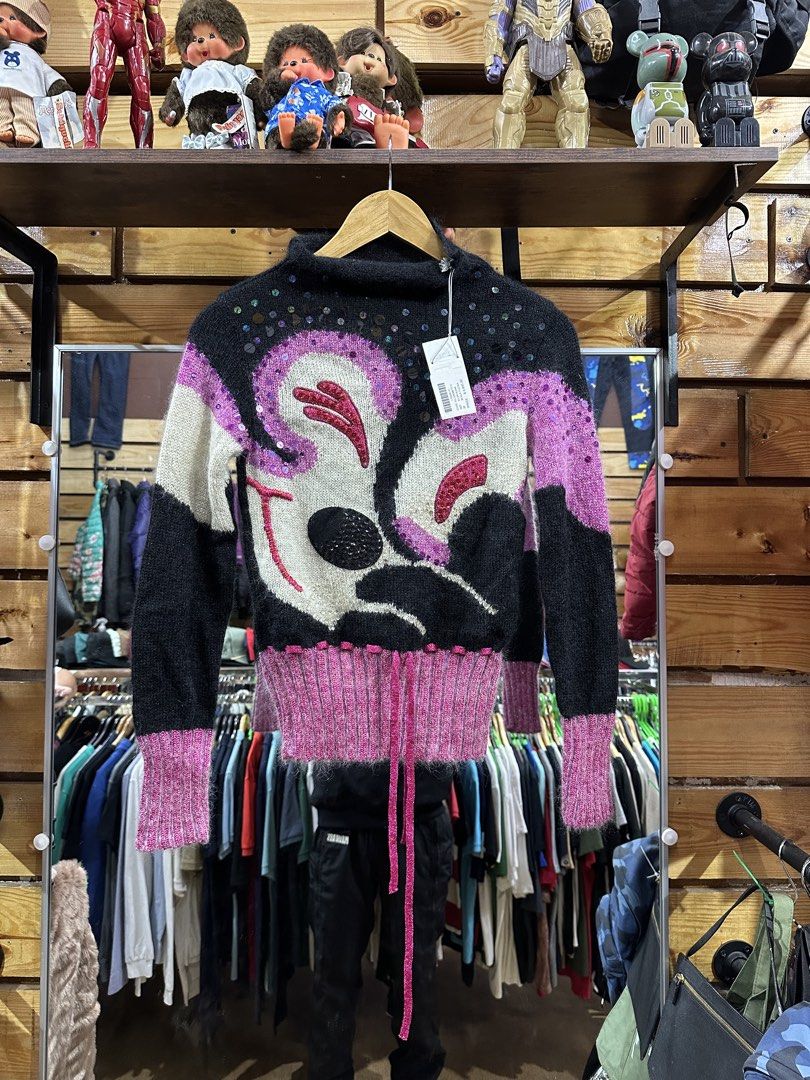 vintage iceberg mohair knitted (Category: Longsleeves) located in Baguio. Submitted by nieldan.2 (Listing ID 1428133534, Image 1). Description: with hangtag no issue.