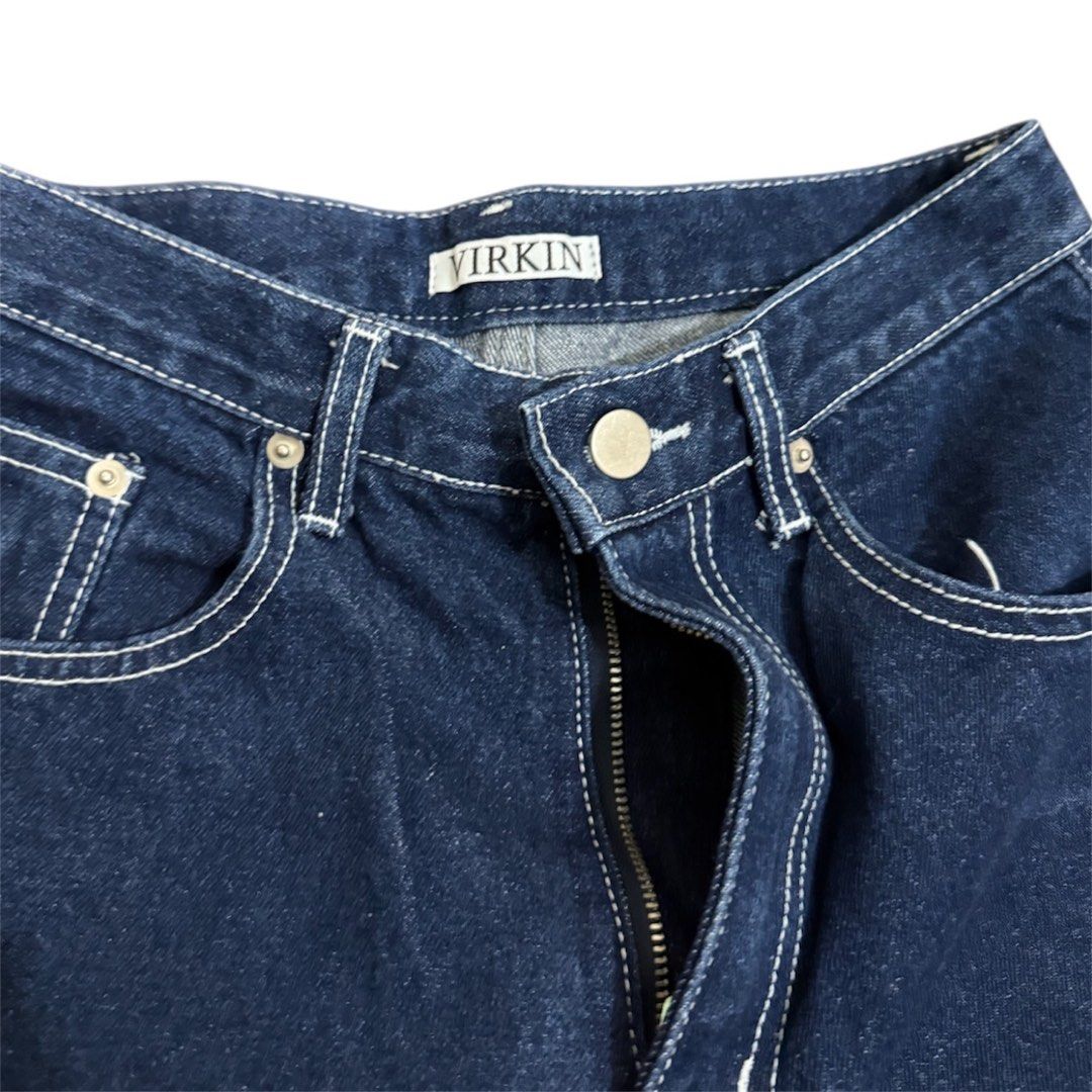 Virkin blue baggy denim jeans (Category: Jeans) located in Manila. Submitted by dja23 (Listing ID 1428206609, Image 2). Description: Width: 28 in Length: 41 in Thigh: 13.5 in Leg hole: 14 in No issue.