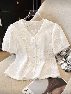 (Category: ) located in . Submitted by itscherrycloset (Listing ID 1428205360, Image 1). Description: .