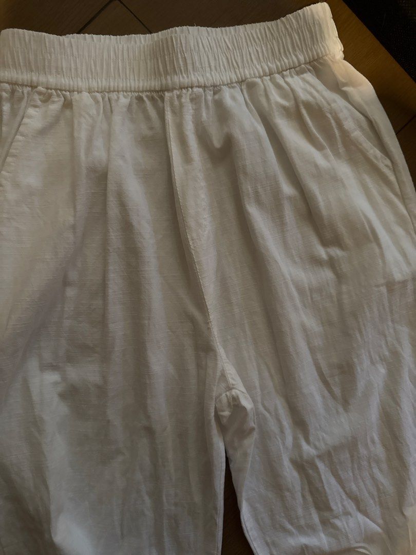 White Linen Pants (Category: Other Bottoms) located in Manila. Submitted by youngforest (Listing ID 1428157296, Image 2). Description: .