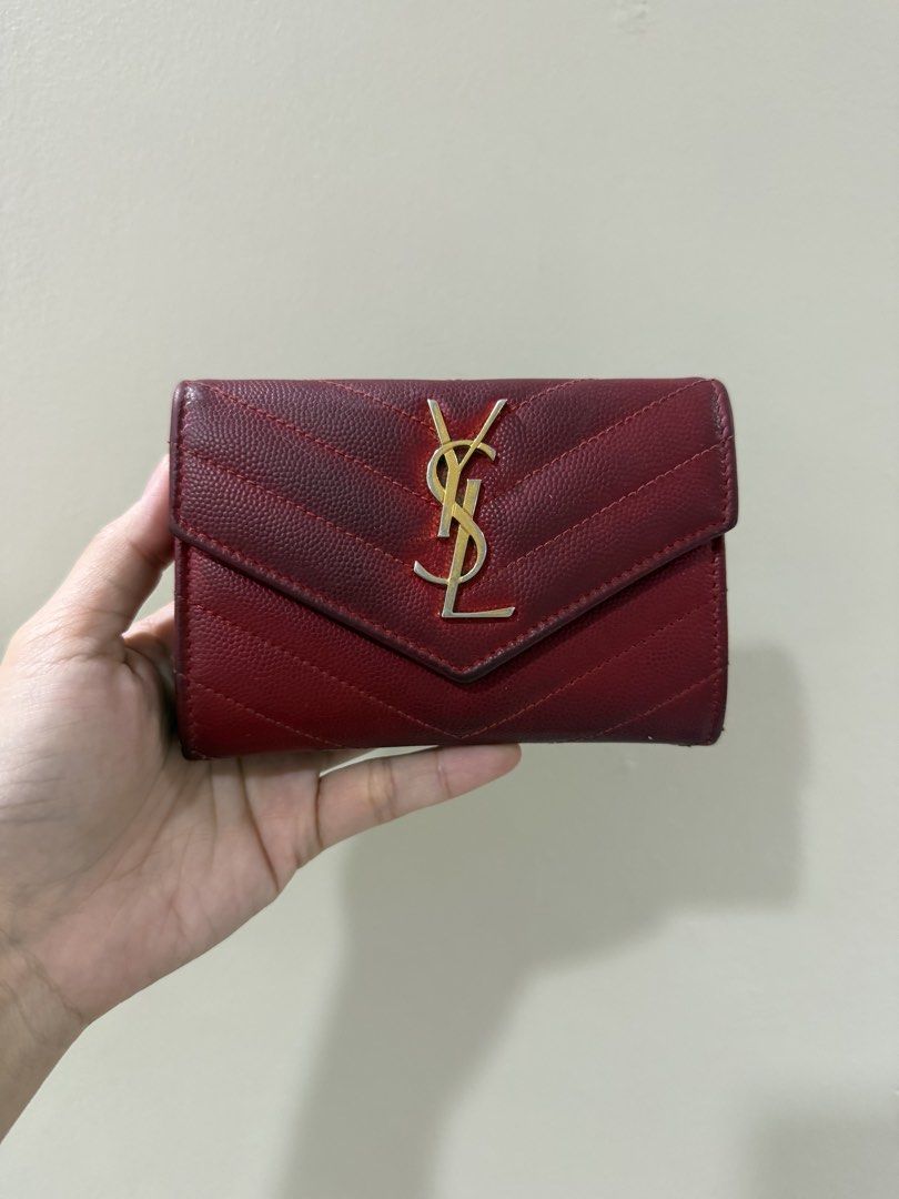 Ysl cassandre small envelop wallet (Category: Luxury Bags & Wallets) located in Quezon City. Submitted by theluxegallery (Listing ID 1428240521, Image 1). Description: .