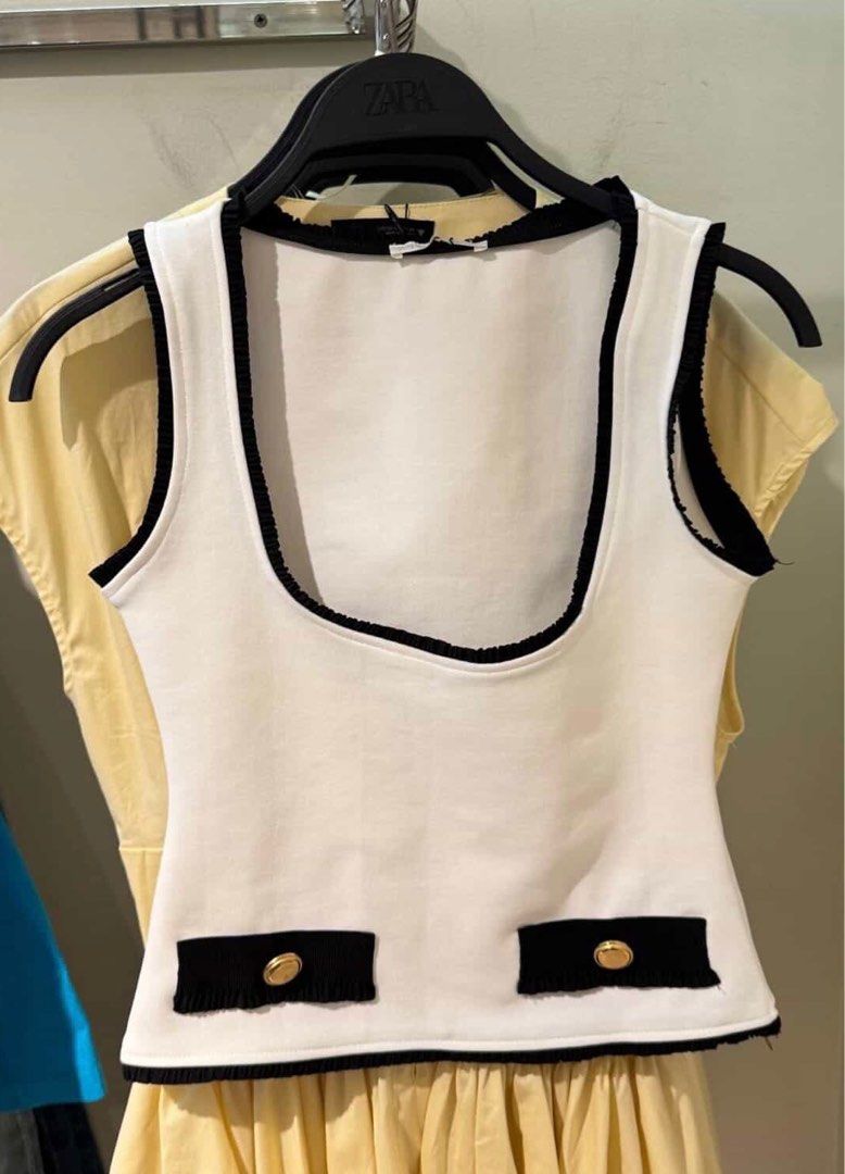 Zara Contrast Trim Knit Top (Category: Sleeveless) located in Manila. Submitted by kaye_md (Listing ID 1428154951, Image 1). Description: Brand new Bought from pasabuy RFS: too small.
