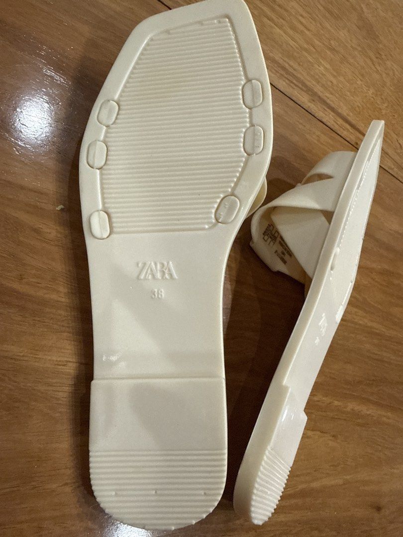Zara Cream-Colored Sandals Size 38 (Category: Flats & Sandals) located in Makati City. Submitted by upcyclelady (Listing ID 1428221964, Image 3). Description: .