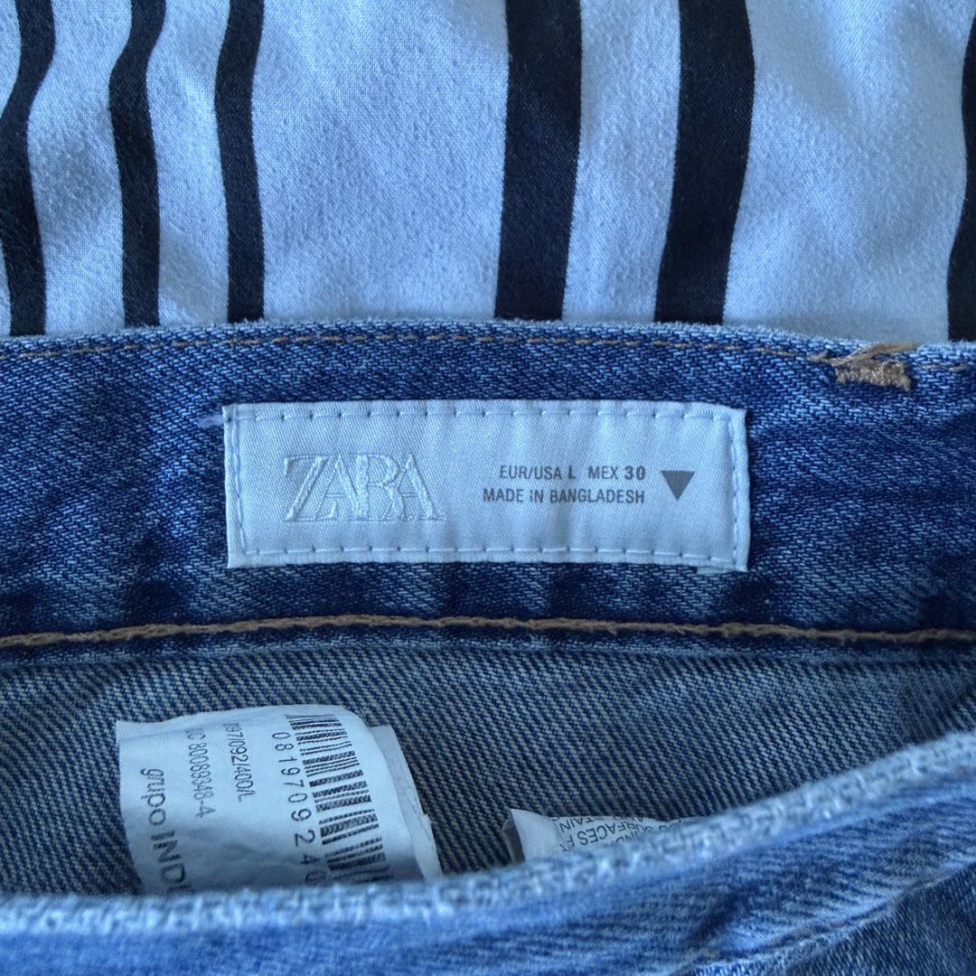 ZARA Distressed Denim Skirt (Category: Skirts) located in Mandaluyong City. Submitted by babells (Listing ID 1428158078, Image 3). Description: Reason for selling: Decluttering Product details: Size - Large Color - Distressed Denim Fit - Regular Fit 2 front pockets 2 back pockets Zipped fly Actual product measurements: Waist - 18 inches Length - 13 inches ❗️NOTE❗️ • Item is available unless marked as SOLD • Shipping fee is paid by buyer upon deli