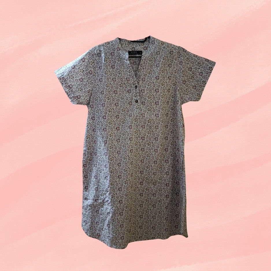 Zara Floral Print Dress (Category: Dresses) located in Manila. Submitted by ninnnyeah (Listing ID 1428083398, Image 1). Description: Brand: Zara Color: White Size: M Length: 87 cm Mode of Payment: GCash Maya (Payment before delivery) Mode of Delivery: J&T Express.