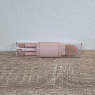 由 user_l (刊登 ID 1428344480，圖片 1) 提交，位於 的 (類別：)，說明：。
