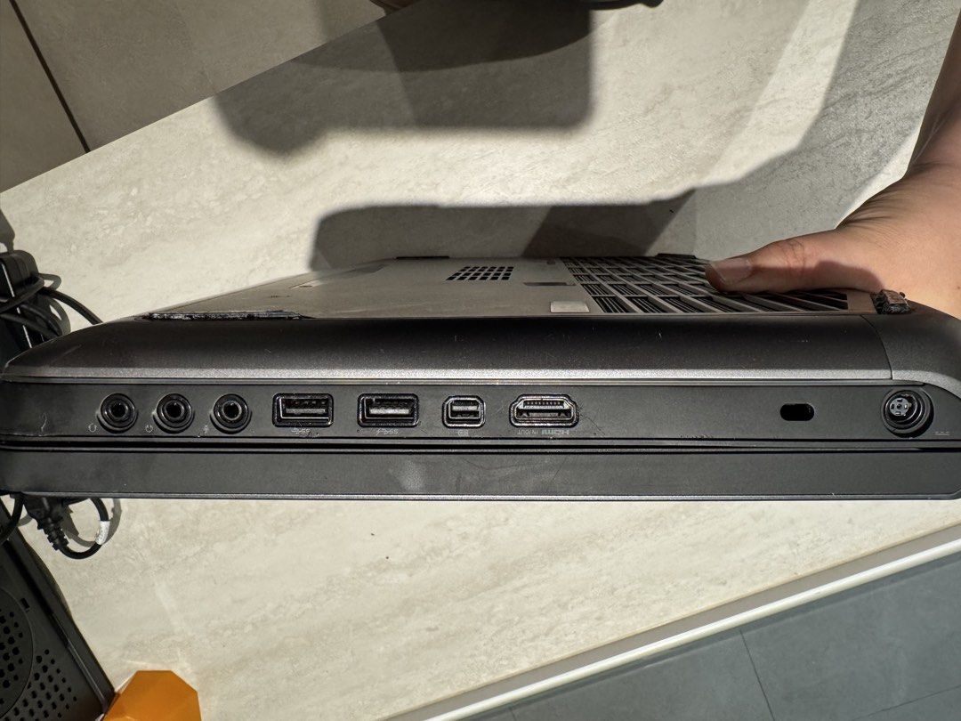 Alienware 17 Gaming Laptop412456077356574724